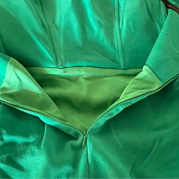 Aida Elegant Green Strapless Dress - Picture 8 of 8